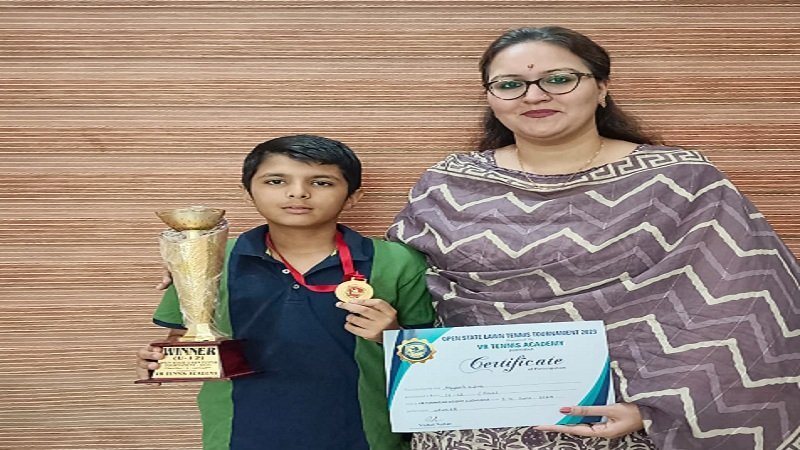 DIPS: लॉन टैनिस कंपीटिशन में डिप्स का मयंक गुप्ता रहा विजेता