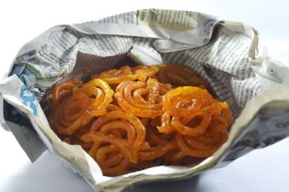 Health News: अख़बार पर खाना खाने के हैं बड़े नुकसान, पढ़ें