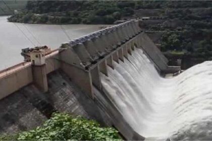 Flood In Punjab: पंजाब में बाढ़ ने मचाई तबाही, घग्गर नदी का बांध दो जगह टूटा