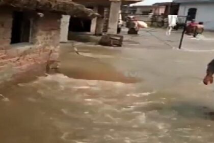 Flood In Punjab: बाढ़ पीड़ितों की मदद के लिए आगे आया डेरा ब्यास, दिए 2 करोड़ रुपये