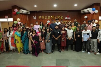 IKGPTU News: आई.के.जी पी.टी.यू के पत्रकारिता एवं जनसंचार विभाग के छात्रों ने "फ्रेश वाइब्स 2023" कार्यक्रम में प्रतिभा का उम्दा प्रदर्शन किया