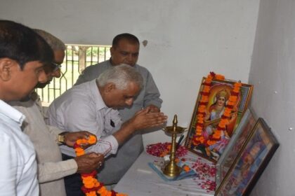 Gandhi Jayanti: महाराजा देवी बक्श सिंह इंटर कॉलेज बेलसर गोंडा में हर्षोल्लास के साथ मनाई गई गांधी जयंती