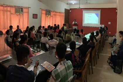 Innocent Hearts: इनोसेंट हार्ट्स ग्रुप ऑफ़ इंस्टीट्यूशंस, लोहारां में 'गूगल ऐडज़' पर कार्यशाला