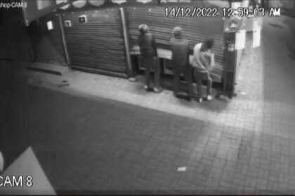 Punjab News: दुकान का शटर उठाकर चोरों ने चुराए लाखों रुपये के मोबाइल, सीसीटीवी में हुए कैद