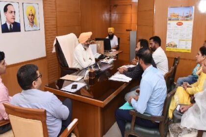 Punjab News: एच. एम के अंतर्गत काम कर रहे मुलाजिमों को पक्का करने सम्बन्धी मामले पर कैबिनेट कमेटी चर्चा करेगी- Cheema