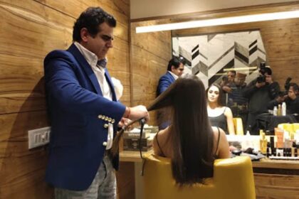 लॉकडाउन में सरकार खोलेगी 20 लाख 'सुरक्षा स्टोर', किराना औऱ कपड़ों की दुकान के साथ सैलून भी होंगे