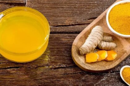 Haldi Water Benefits: जानिए हल्दी का पानी पीने के गजब फायदे