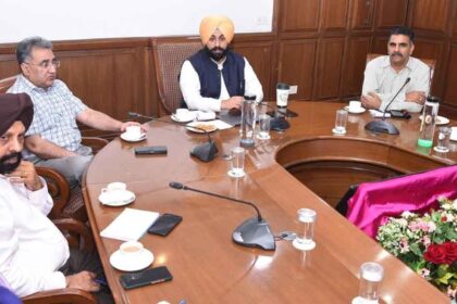 हरजोत सिंह बैंस ने जेलों में मोबाइल के प्रयोग पर मुकम्मल रोक लगाने के लिए तकनीकी समाधान तलाशने के निर्देश दिए