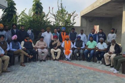 कैंट विधानसभा हलके के नेता एचएस वालिया को महासचिव बनने पर लोगों ने किया सम्मानित