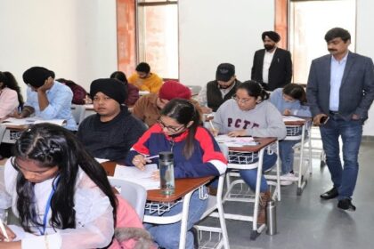 IKGPTU: आई.के.जी पी.टी.यू के 90 केंद्रों पर परीक्षाएं शुरू