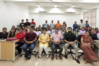 World Photography Day: आई.के.जी पी.टी.यू के विद्यार्थियों ने मशहूर फोटोग्राफर नक्श के साथ मनाया "विश्व फोटोग्राफी दिवस"