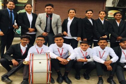 इनोसैंट हाट्र्स के छात्रों द्वारा नशाखोरी विषय पर नुक्कड़ नाटक का आयोजन