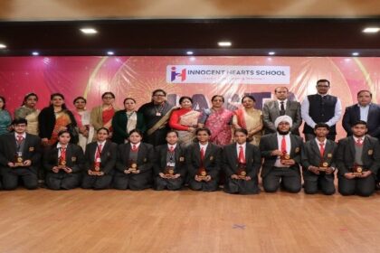 Innocent Hearts: इनोसेंट हार्ट्स में बारहवीं कक्षा के विद्यार्थियों के लिए आशीर्वाद तथा हस्ता -ला -विस्ता द्वारा विदायगी समारोह का आयोजन