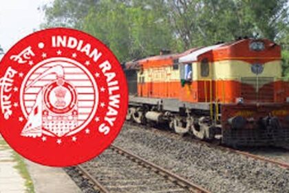 IRCTC ने ट्रेनों की 30 अप्रैल तक बुकिंग रोकी, सरकार की मंजूरी पर चरणबद्ध तरीके से रेल सेवाएं होंगी बहाल