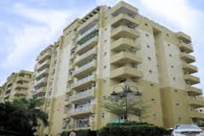 Jalandhar News: जालंधर हाइट्स में हो गया बड़ा कांड, फ्लैट्स में रहने वालों में दहशत का माहौल