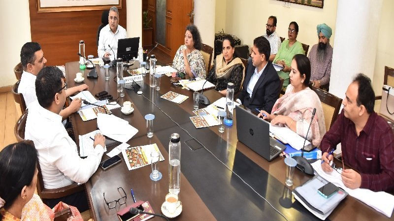 Punjab News: भगवंत मान के नेतृत्व वाली राज्य सरकार ने मिलावटखोरों के खिलाफ कसा शिकंजा