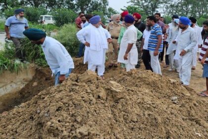 Punjab News: चेतन सिंह जौड़ामाजरा द्वारा बाढ़ के नुकसान का जायज़ा लेने के लिए प्रभावित गाँवों का दौरा