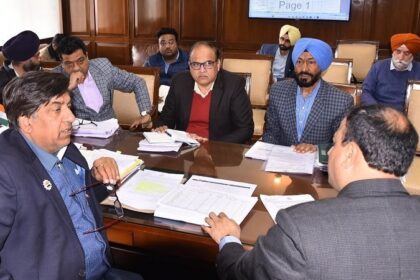 Punjab News: जल आपूर्ति मंत्री ब्रह्म शंकर जिम्पा ने विभाग के प्रमुख प्रोजेक्टों का लिया जायज़ा