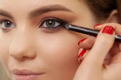 Kajal Hacks: क्या आप जानते है काजल से मिनटों में बढ़ा सकते हैं आंंखों की खूबसूरती, पढ़ें कैसे