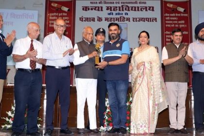 Jalandhar News: गवर्नर ऑफ़ पंजाब ने राजन चोपड़ा को यंग इंटरप्रेन्योर अवार्ड के साथ किया सम्मानित