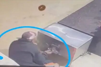 Punjab News: पंजाब में गुरुद्वारा साहिब में घुसा चोर, दानपात्र तोड़ उड़ाई हजारों की नकदी