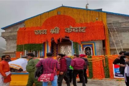 केदारनाथ के कपाट खुले, 15 कुंतल फूलों से सजा बाबा केदार का धाम, चारोधाम यात्रा शुरू