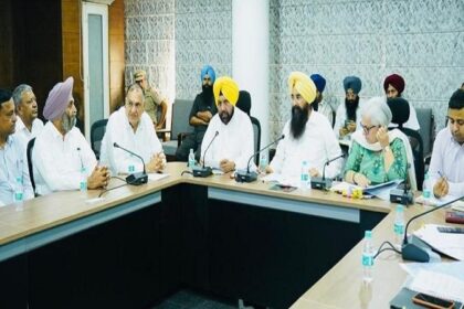 Punjab News: कृषि मंत्री गुरमीत सिंह खुड्डियां के भरोसा देने के बाद आढतियों द्वारा हड़ताल ख़त्म