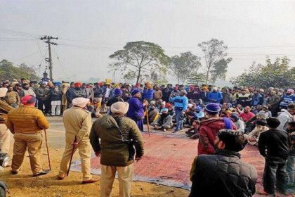 कपूरथला में भी बेअदबी के आरोपी की पीट-पीटकर हत्या, पुलिस और संगत में टकराव, हवाई फायरिंग, माहौल तनावपूर्ण