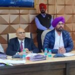 Punjab News: ग्रामीण विकास एवं पंचायत मंत्री कुलदीप धालीवाल द्वारा गांवों में विकास के लक्ष्य समयबद्ध ढंग से पूरे करने के निर्देश