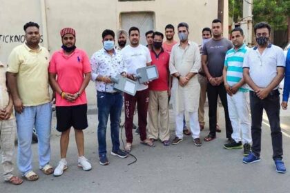 जालंधर के वार्ड-62 के पार्षद दीपक शारदा ने LED लाइट लगाने का काम शुरू करवाया, MLA हैनरी का धन्यवाद किया