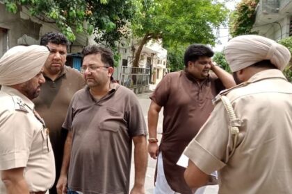 Jalandhar News: जालंधर में Ex MLA के घर के पास से 10 लाख रुपए की लूट, देखें VIDEO