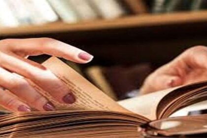 Big News: कैबिनेट मंत्री की प्रेमिका लिख रही है अपनी मोहब्बत की 'प्रेम कथा', किताब में करेगी कई खुलासे, दावा-हिल जाएगी सरकार