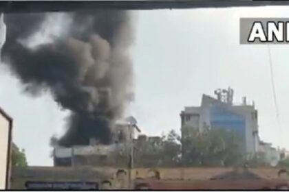 Maharashtra: रेस्टोरेंट में लगी भीषण आग, एक की मौत, आठ दमकल की गड़िया मौके पर