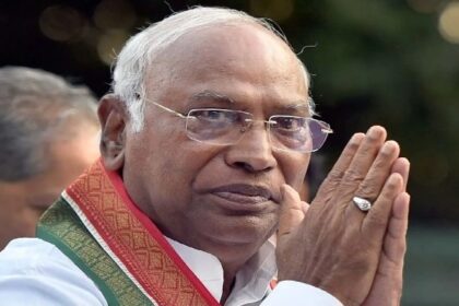 INDIA alliance: चुनाव 2024 में जुटा विपक्ष, संसद के विशेष सत्र से पहले I.N.D.I.A. के सांसदों की होगी बैठक