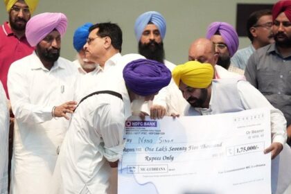 Punjab News: मुख्यमंत्री ने घरों के निर्माण के लिए 25000 लाभार्थियों को वित्तीय सहायता के तौर पर 101 करोड़ रुपए के चैक सौंपे