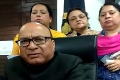 न तुम हारे, न हम जीते... जालंधर में सफाई मजदूरों की हड़ताल खत्म, देखें VIDEO मेयर क्या बोले