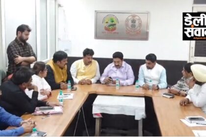 नगर निगम दफ्तर में AAP के MLA का धावा: बोले- स्मार्ट सिटी प्रोजैक्ट में धांधली की करवाएंगे जांच, अवैध इमारतों और कालोनियों पर होगी सख्त कार्रवाई