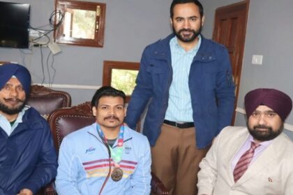 Punjab News: खेल मंत्री ने पैरा पावर लिफ्टरों राजिन्दर रहेलू और परमजीत कुमार के साथ की मुलाकात