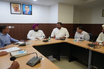 Punjab News: स्थानीय निकाय मंत्री ने जलालाबाद के विधायक के साथ विकास कामों सम्बन्धी की मीटिंग