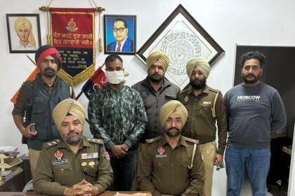Mohali RPG Attack: पंजाब पुलिस को मिली बड़ी सफलता, आतंकी लखबीर लंडा का करीबी गिरफ्तार