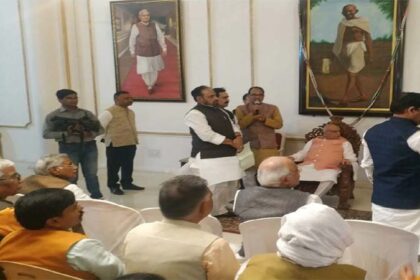 शिवराज ने कराई 106 विधायकों की परेड, कोरोना वायरस के चलते 26 मार्च तक कार्यवाही स्थगित