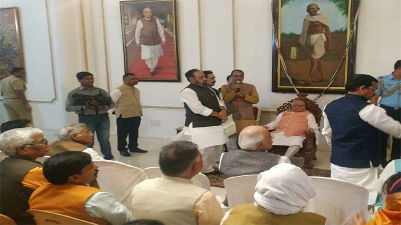 शिवराज ने कराई 106 विधायकों की परेड, कोरोना वायरस के चलते 26 मार्च तक कार्यवाही स्थगित