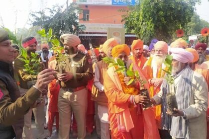 नगर कीर्तन के दौरान संत सीचेवाल ने 551 पौधों का बांटा प्रशाद, पढ़ें क्या बोले कैप्टन अमरिंदर सिंह