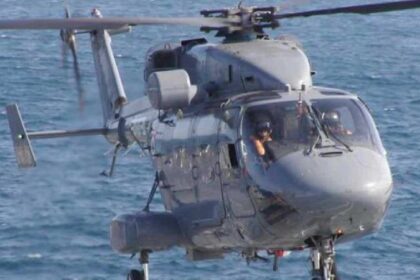 Indian Navy Helicopter: नौसेना का हेलीकॉप्टार दुर्घटना का शिकार, चालक दल के तीन सदस्यों को किया रेस्क्यू