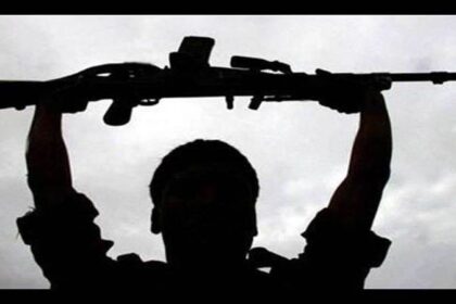 पुलिस को मिली बड़ी सफलता, 177 हथियारों के साथ 644 आतंकवादियों ने किया आत्मसमर्पण