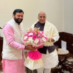 Haryana News: प्रदेश अध्यक्ष नायब सिंह ने रक्षा मंत्री से की मुलाकात, इन मुद्दों पर हुई चर्चा