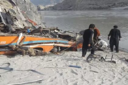 Accident News: खाई में गिरी सवारियों से भरी बस, 20 लोगों की मौत, कई घायल