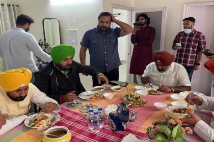 मुख्यमंत्री चरणजीत सिंह चन्नी पहुंचे MLA परगट सिंह के घर, नवजोत सिद्धू के साथ किया ब्रंच, नई कैबिनेट पर चर्चा