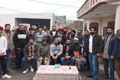 ਜਲੰਧਰ ਕੈਂਟ ਹਲਕੇ ’ਚ ਕਾਂਗਰਸ ਉਮੀਦਵਾਰ ਪਰਗਟ ਸਿੰਘ ਨੂੰ ਮਿਲ ਰਿਹੈ ਭਰਵਾਂ ਹੁੰਗਾਰਾ