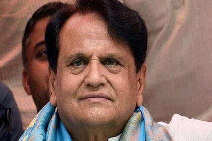 कांग्रेस नेता अहमद पटेल का कोरोना से निधन, PM मोदी समेत राहुल और प्रियंका ने जताया दुख